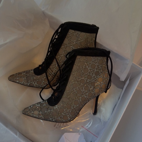 Dior Capture Heeled Ankle Boot - Picture 6 of 6